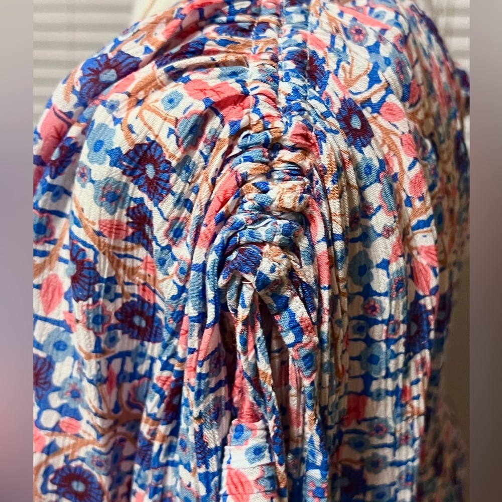 Poupette St Barth floral dress with cinched sleeves and tassel ties. - Picture 7 of 8